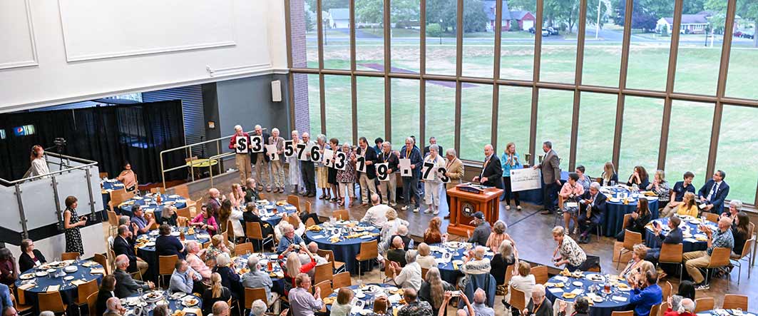 check presentation photo